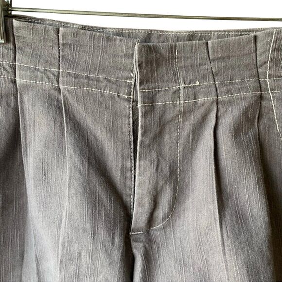 Kavu Chino Shorts Size 6 Gray Pleated Cuffed Hem Mid Rise Logo Summer Women’s - Picture 7 of 8